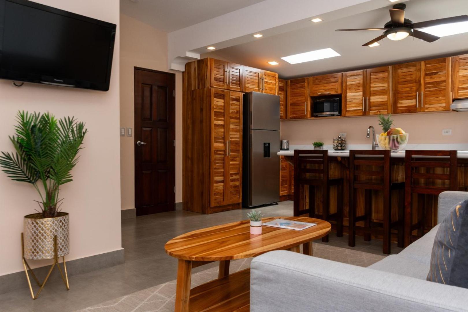Apartment Couples B42 1bd Near Ocean