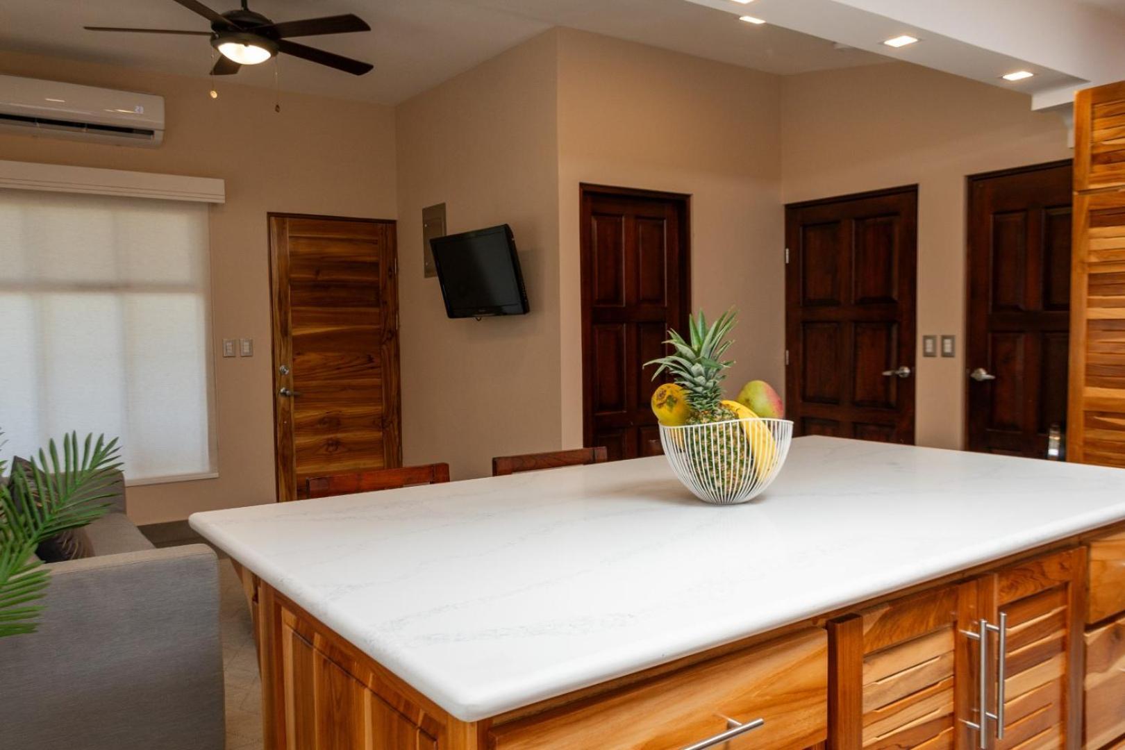 Couples B42 1bd Near Ocean Apartment *