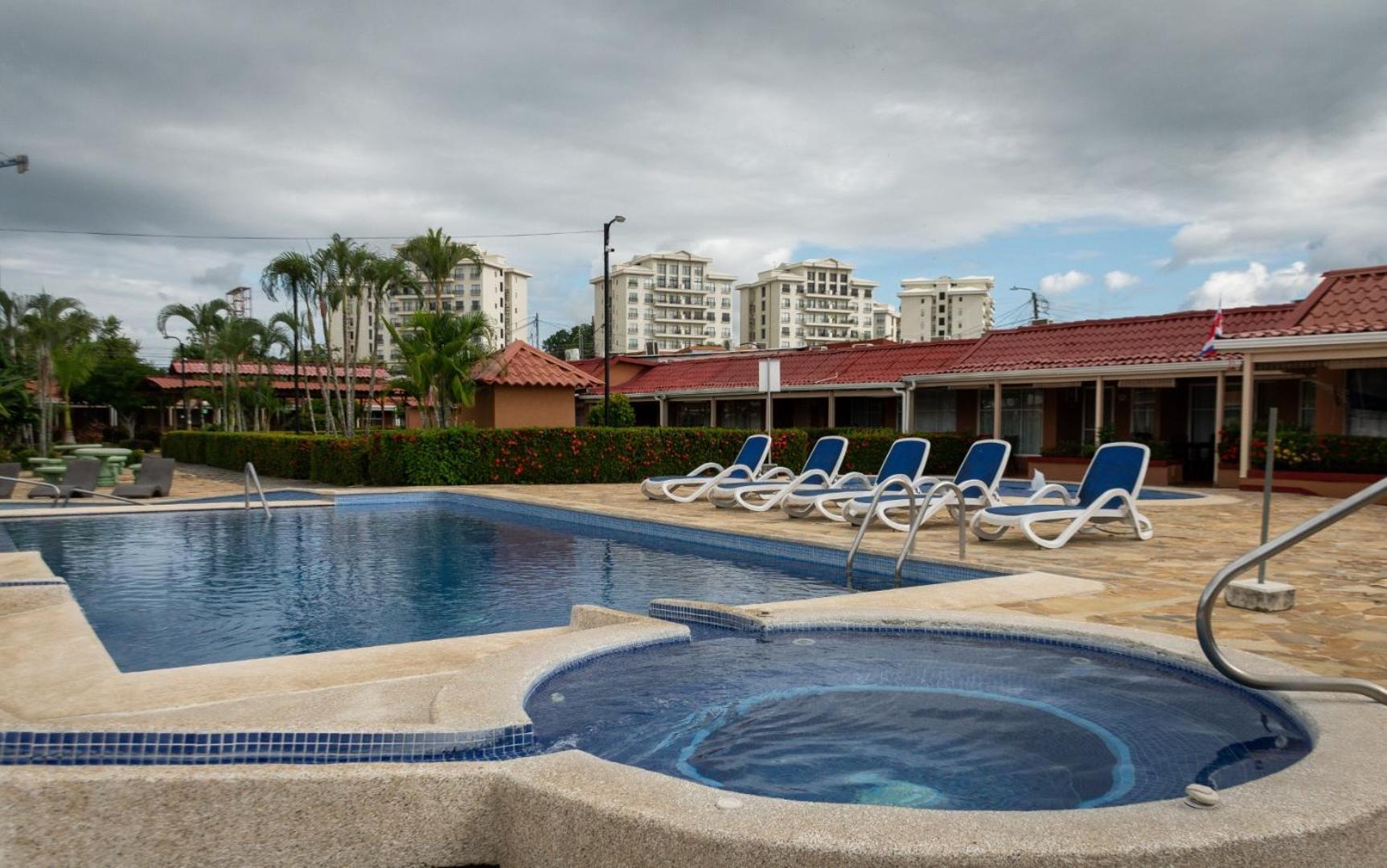 Couples B42 1bd Near Ocean Apartment
